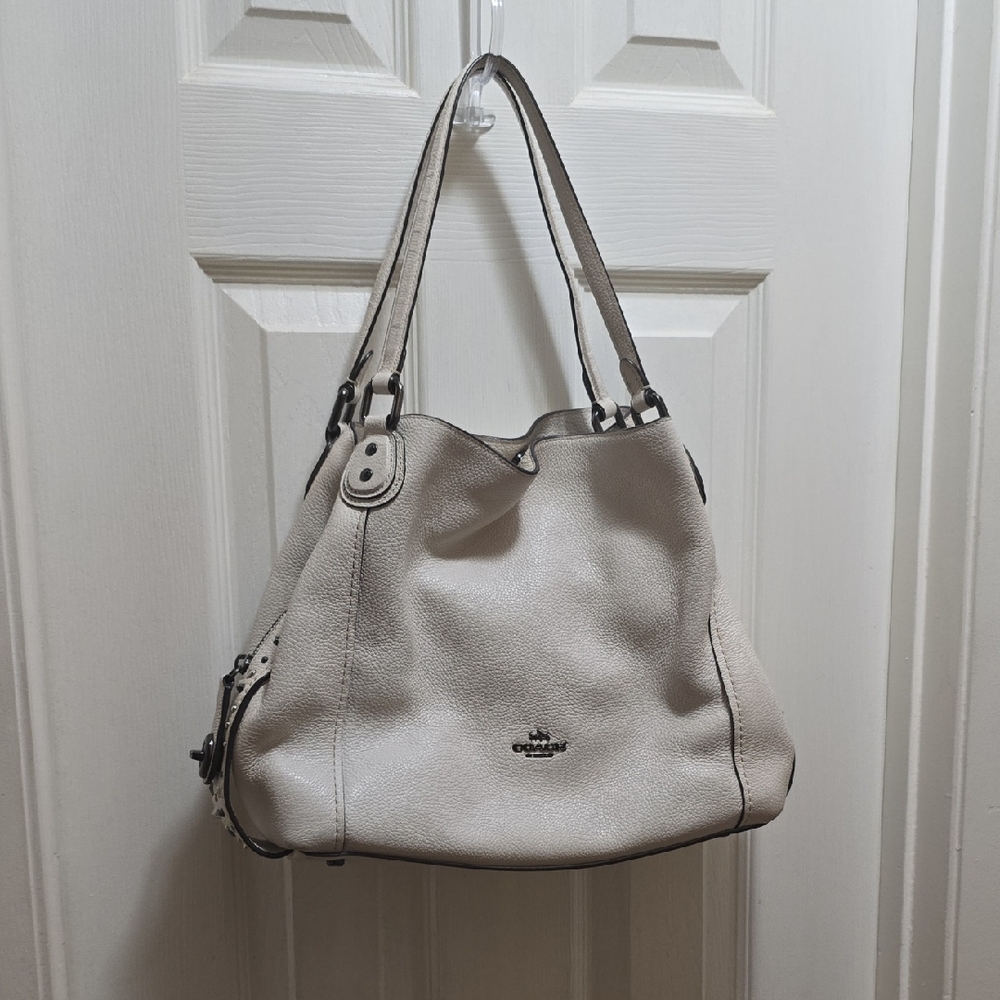 Coach White Leather Shoulder Bag with Slouchy Silhouette